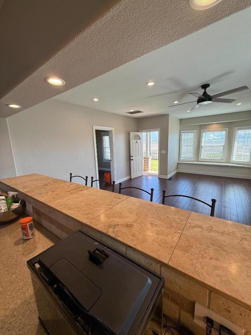Detail Gallery Image 14 of 32 For 123 Hunter Lane, Salinas,  CA 93908 - 3 Beds | 1 Baths