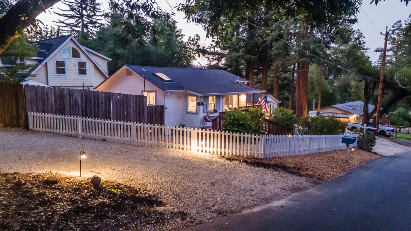 Detail Gallery Image 32 of 50 For 414 Prospect Ave, Felton,  CA 95018 - 3 Beds | 2 Baths