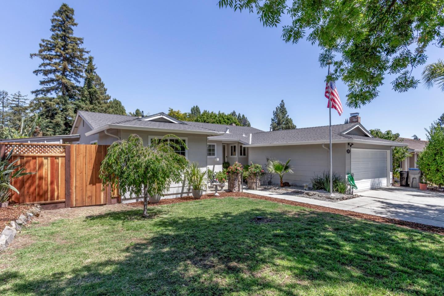 Detail Gallery Image 2 of 32 For 3166 Balmoral Dr, San Jose,  CA 95132 - 4 Beds | 2 Baths