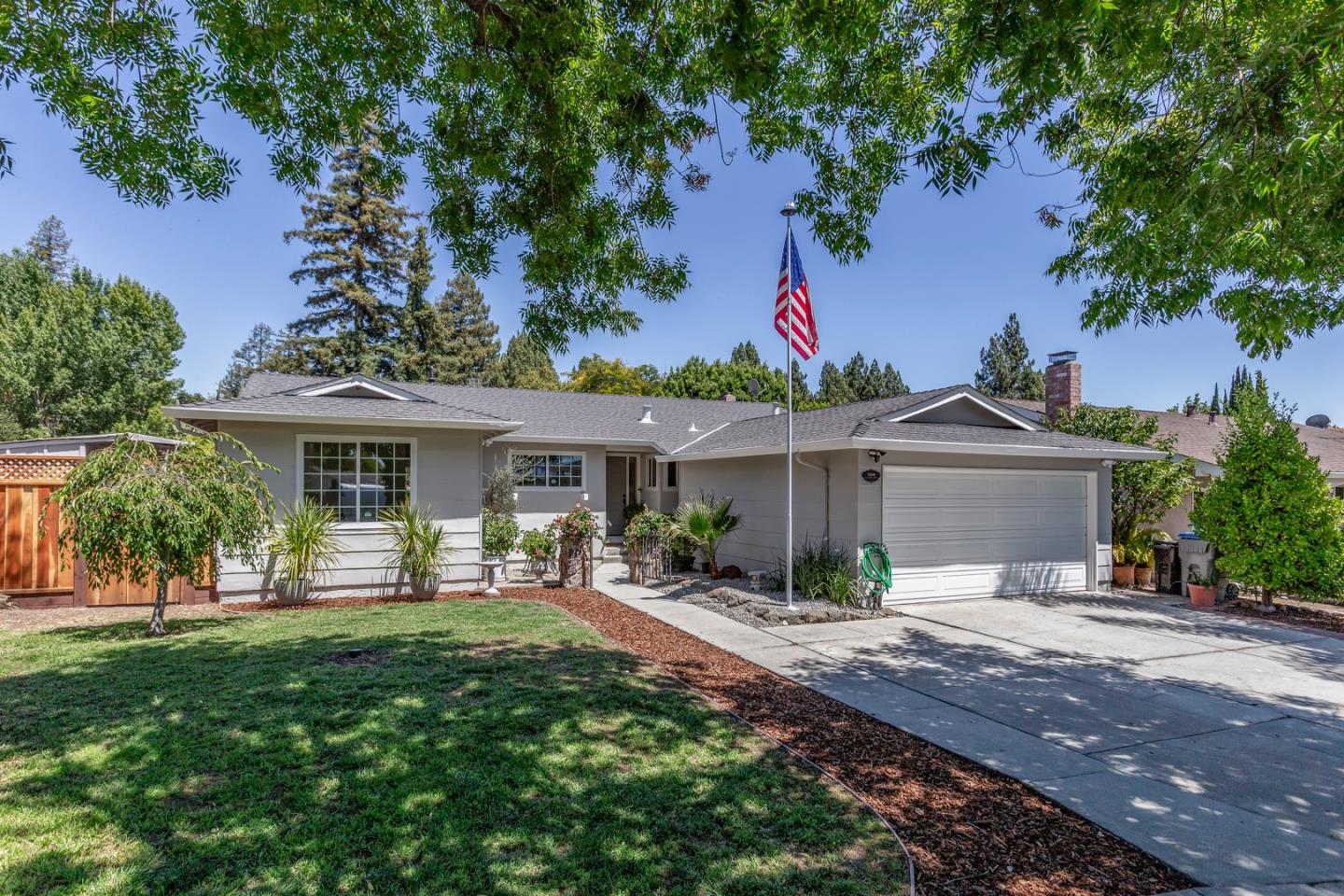 Detail Gallery Image 3 of 32 For 3166 Balmoral Dr, San Jose,  CA 95132 - 4 Beds | 2 Baths