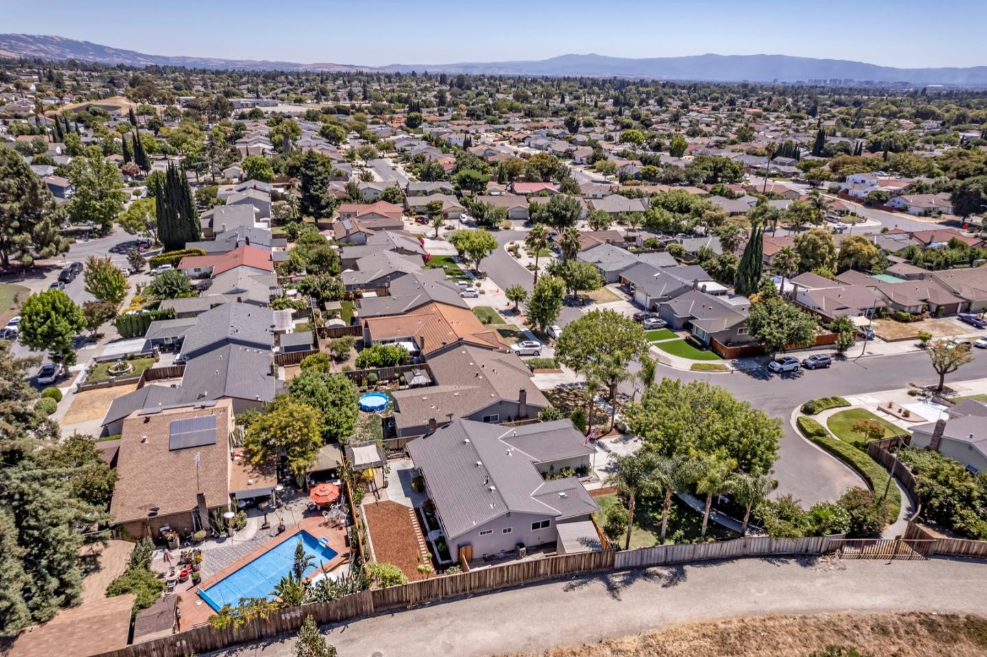 Detail Gallery Image 30 of 32 For 3166 Balmoral Dr, San Jose,  CA 95132 - 4 Beds | 2 Baths