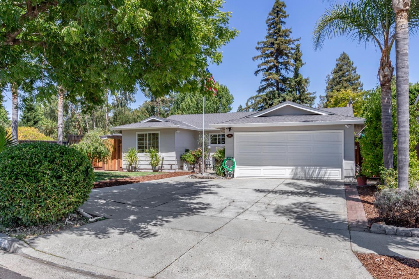 Detail Gallery Image 4 of 32 For 3166 Balmoral Dr, San Jose,  CA 95132 - 4 Beds | 2 Baths