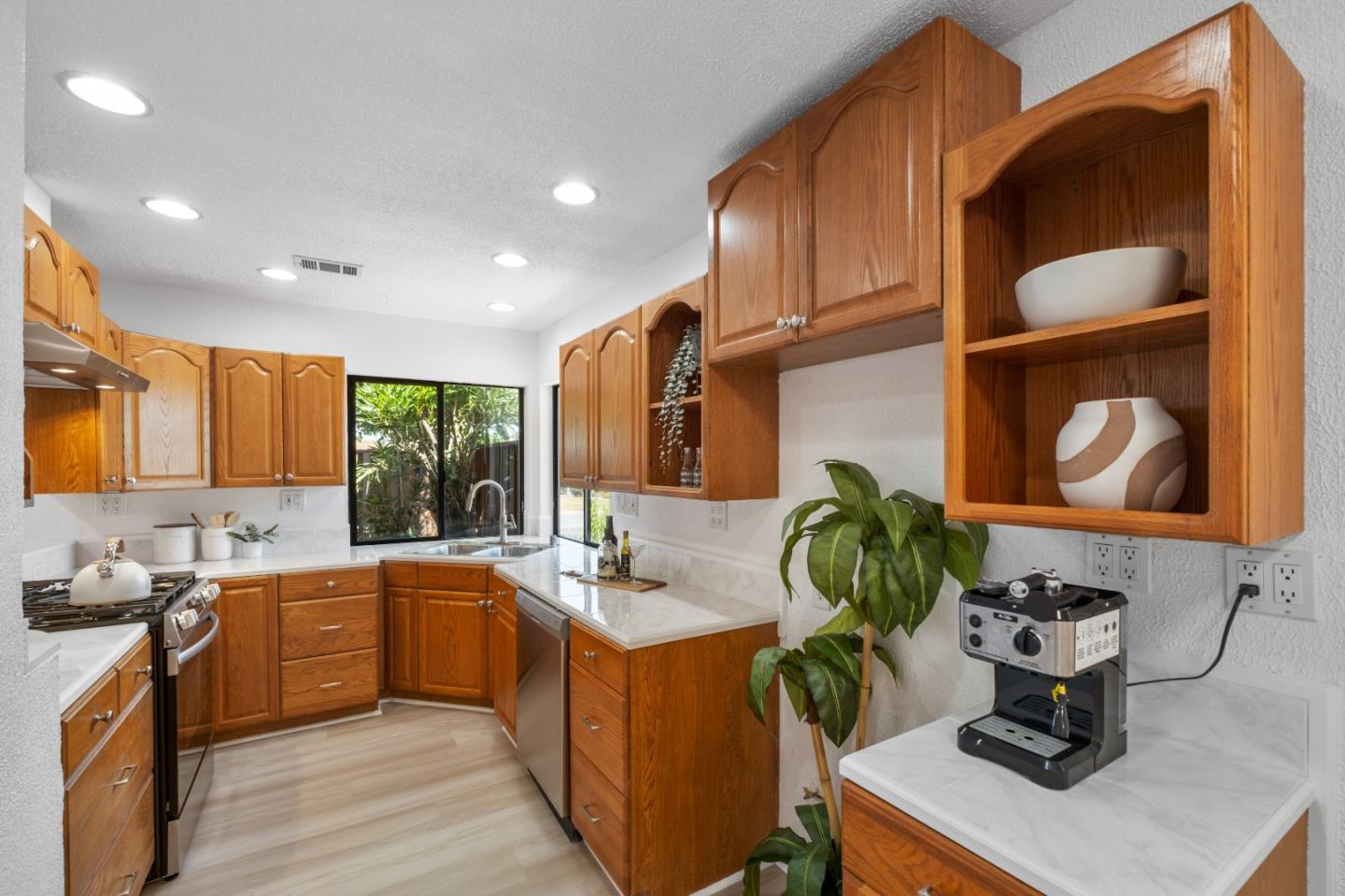 Detail Gallery Image 16 of 50 For 2805 Sykes Ct, Santa Clara,  CA 95051 - 3 Beds | 2 Baths