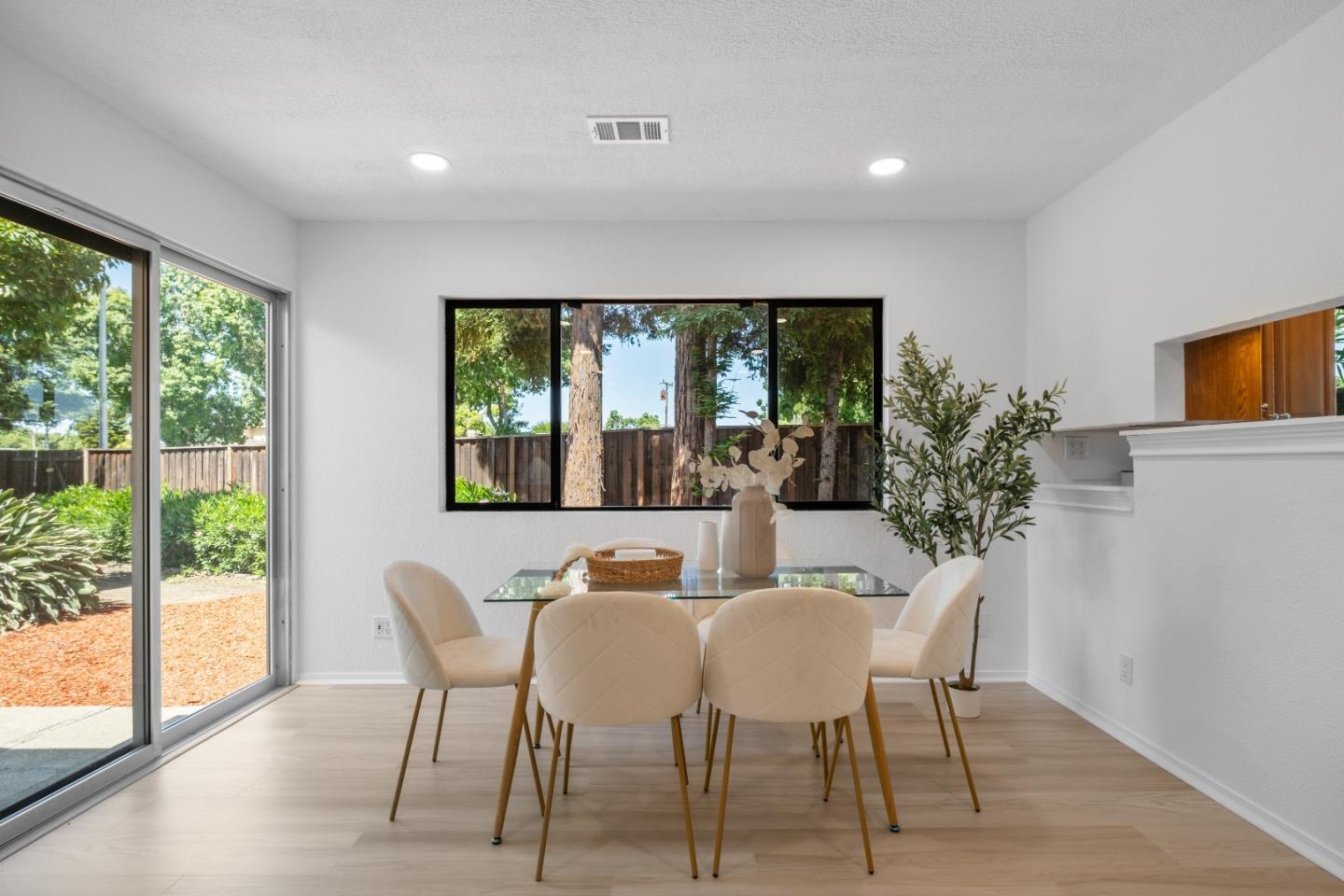 Detail Gallery Image 6 of 50 For 2805 Sykes Ct, Santa Clara,  CA 95051 - 3 Beds | 2 Baths