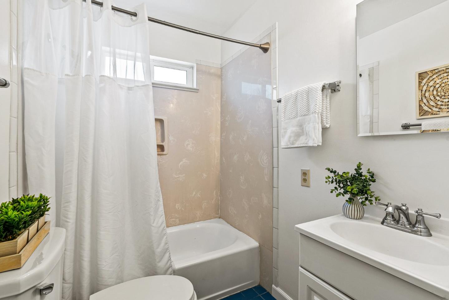 Detail Gallery Image 17 of 23 For 1062 W San Fernando St, San Jose,  CA 95126 - 3 Beds | 1 Baths