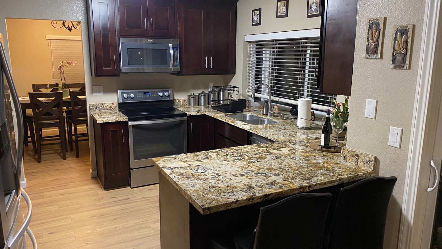 Detail Gallery Image 11 of 44 For 5270 Rio Grande Dr, San Jose,  CA 95136 - 4 Beds | 2/1 Baths