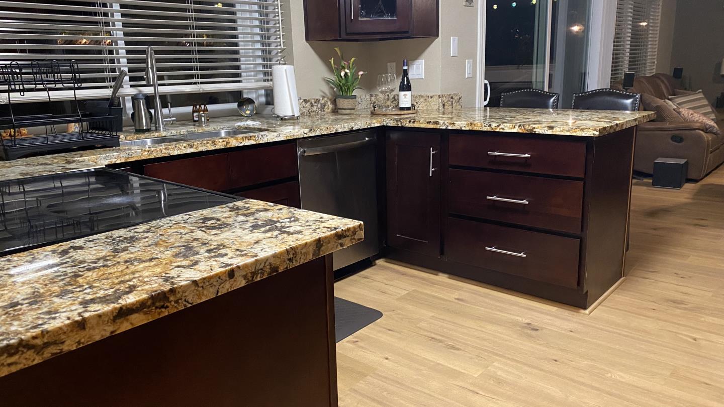 Detail Gallery Image 12 of 44 For 5270 Rio Grande Dr, San Jose,  CA 95136 - 4 Beds | 2/1 Baths