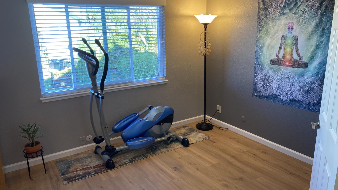 Detail Gallery Image 30 of 44 For 5270 Rio Grande Dr, San Jose,  CA 95136 - 4 Beds | 2/1 Baths