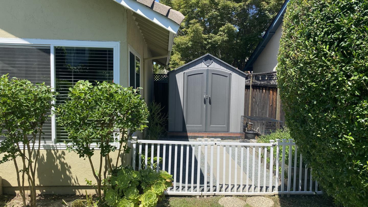 Detail Gallery Image 5 of 44 For 5270 Rio Grande Dr, San Jose,  CA 95136 - 4 Beds | 2/1 Baths