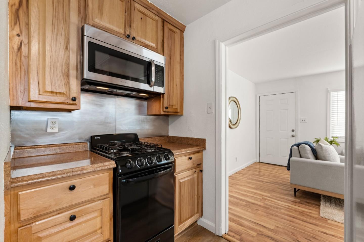 Detail Gallery Image 12 of 43 For 1924 Kammerer Ave, San Jose,  CA 95116 - 2 Beds | 1 Baths
