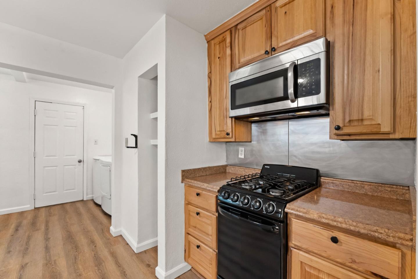 Detail Gallery Image 13 of 43 For 1924 Kammerer Ave, San Jose,  CA 95116 - 2 Beds | 1 Baths