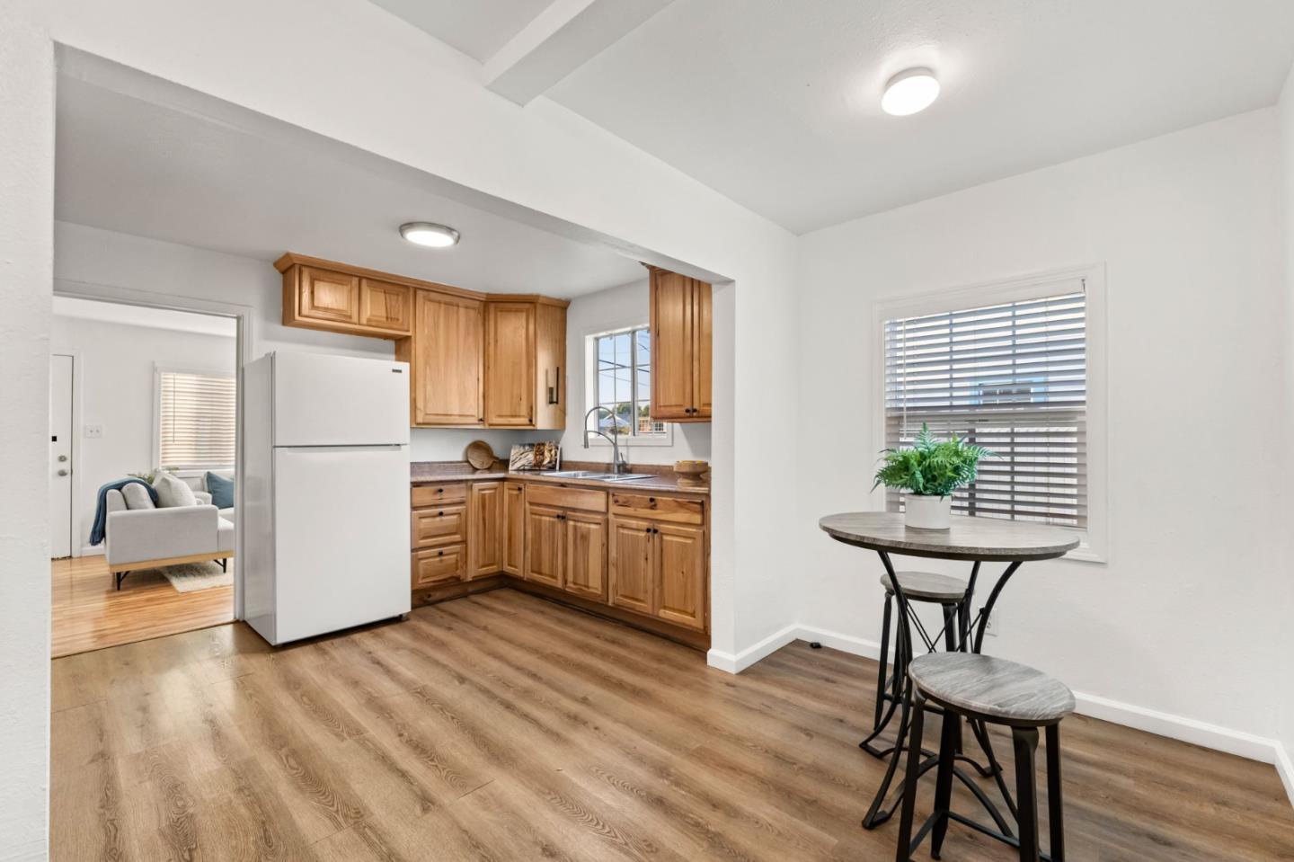 Detail Gallery Image 7 of 43 For 1924 Kammerer Ave, San Jose,  CA 95116 - 2 Beds | 1 Baths