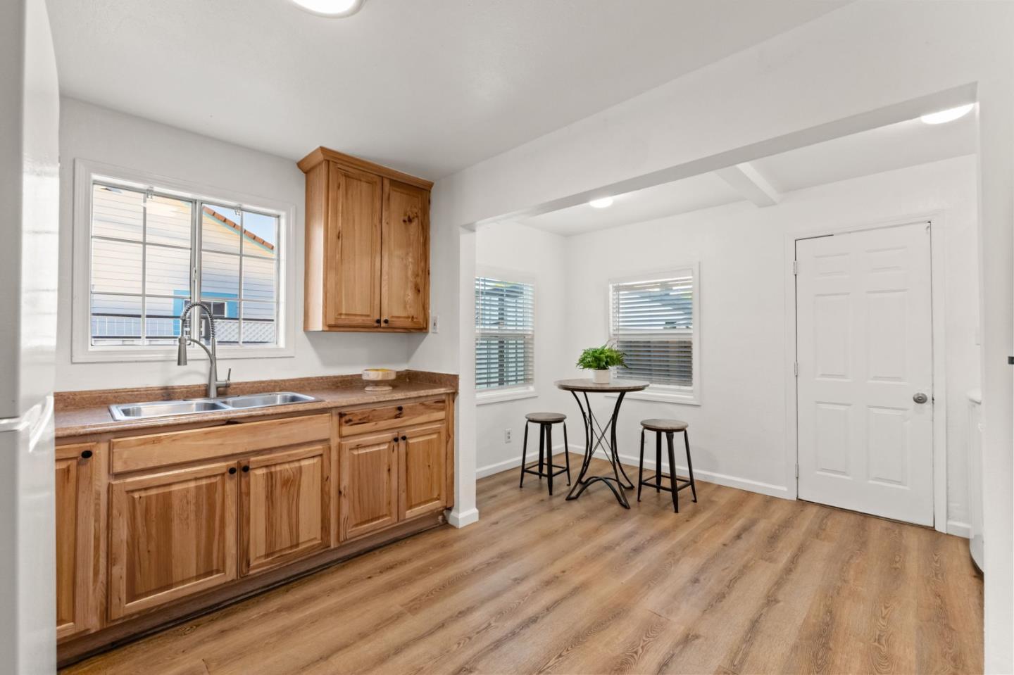 Detail Gallery Image 8 of 43 For 1924 Kammerer Ave, San Jose,  CA 95116 - 2 Beds | 1 Baths
