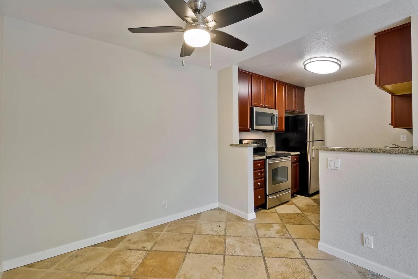 Detail Gallery Image 15 of 47 For 796 Teatree Ct, San Jose,  CA 95128 - 2 Beds | 2 Baths