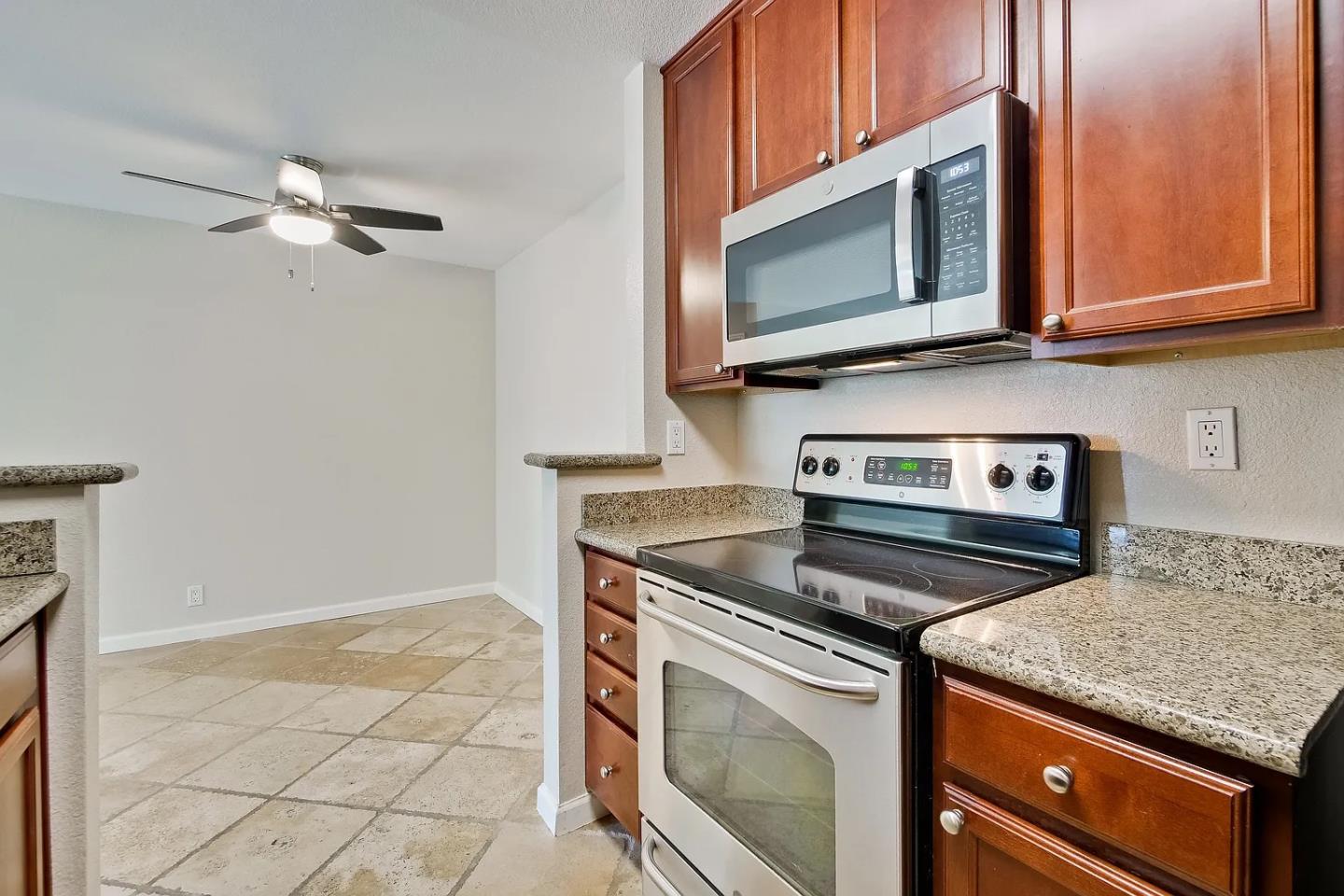 Detail Gallery Image 19 of 47 For 796 Teatree Ct, San Jose,  CA 95128 - 2 Beds | 2 Baths