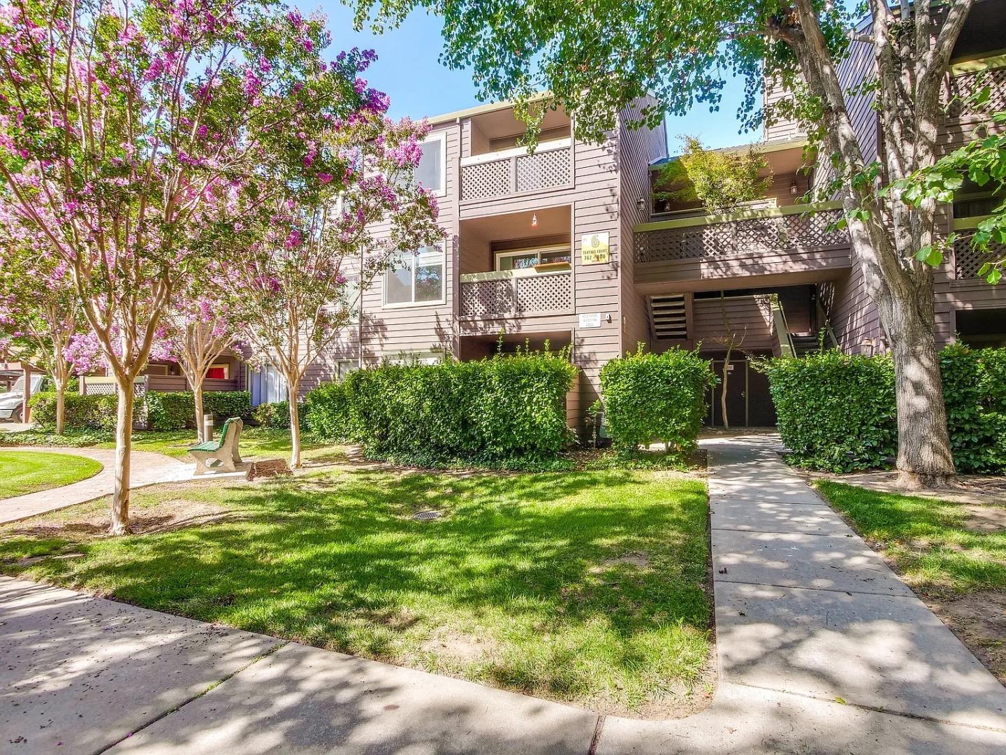 Detail Gallery Image 46 of 47 For 796 Teatree Ct, San Jose,  CA 95128 - 2 Beds | 2 Baths