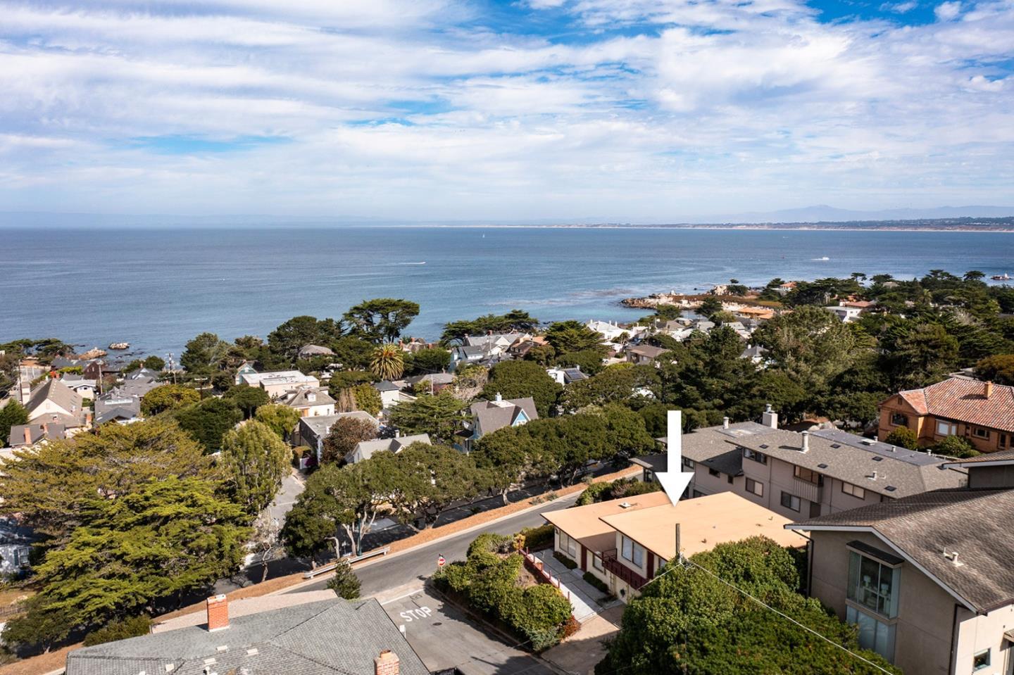 Detail Gallery Image 12 of 18 For 311 Lighthouse Ave, Pacific Grove,  CA 93950 - 4 Beds | 2 Baths