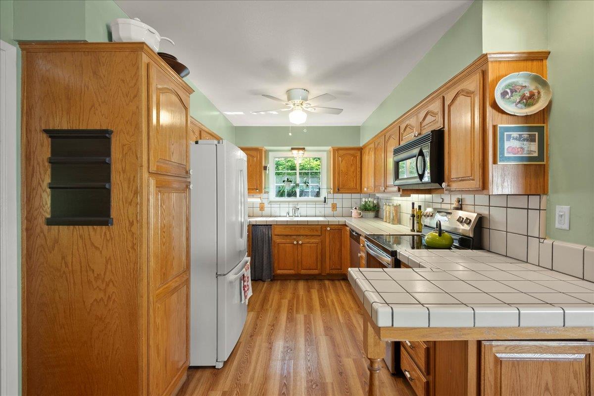 Detail Gallery Image 12 of 26 For 1634 Bowling Ln, San Jose,  CA 95118 - 3 Beds | 2 Baths