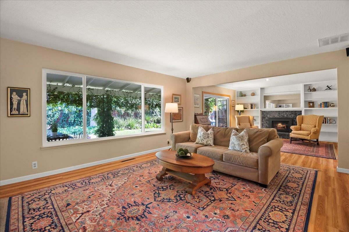 Detail Gallery Image 5 of 26 For 1634 Bowling Ln, San Jose,  CA 95118 - 3 Beds | 2 Baths