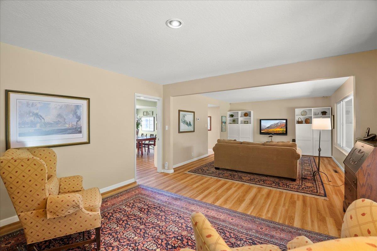 Detail Gallery Image 8 of 26 For 1634 Bowling Ln, San Jose,  CA 95118 - 3 Beds | 2 Baths