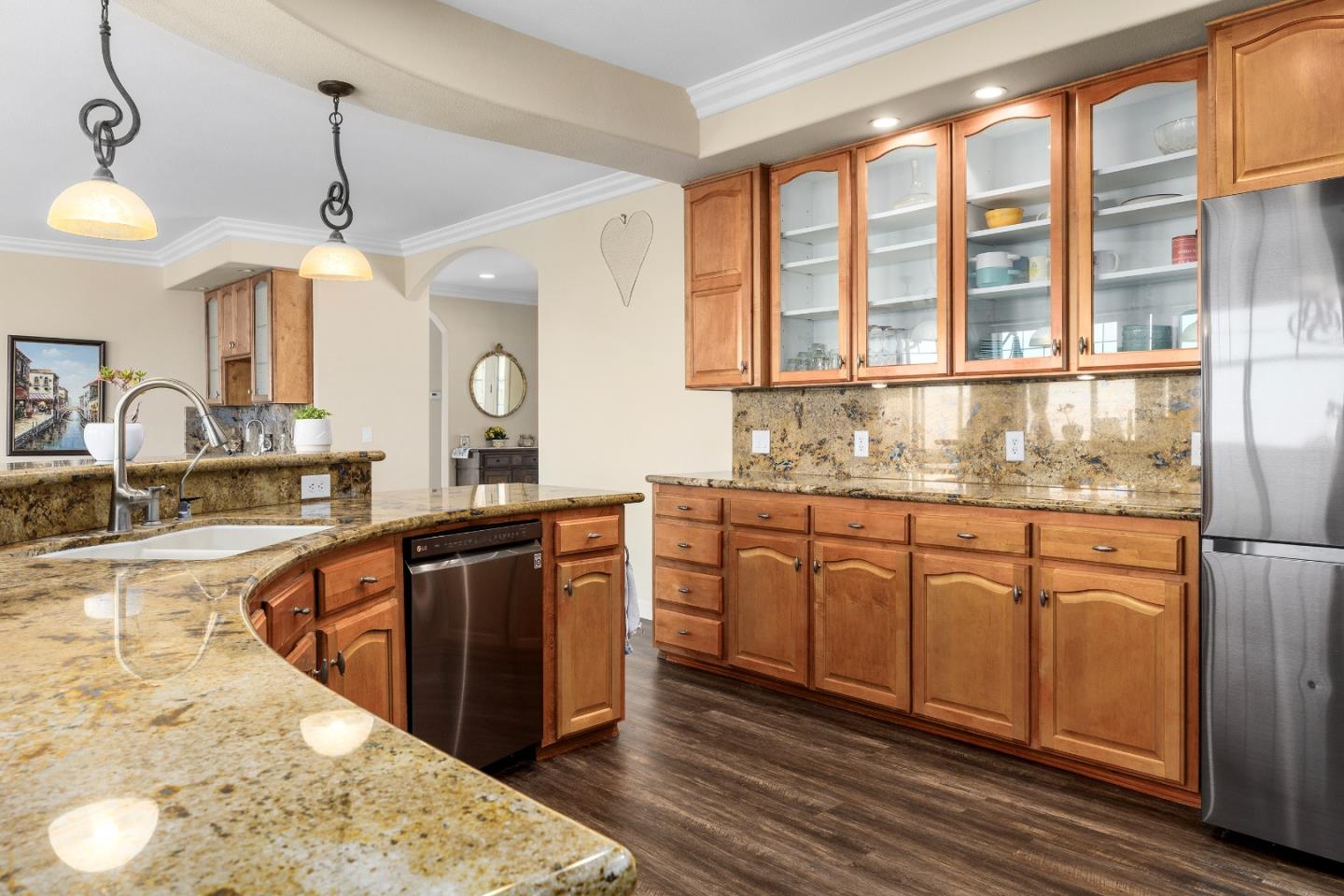 Detail Gallery Image 11 of 62 For 960 Smith Rd, Watsonville,  CA 95076 - 6 Beds | 4 Baths