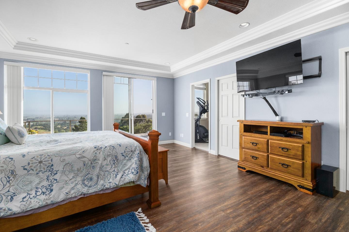 Detail Gallery Image 22 of 62 For 960 Smith Rd, Watsonville,  CA 95076 - 6 Beds | 4 Baths