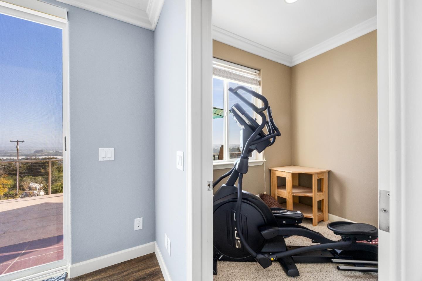 Detail Gallery Image 29 of 62 For 960 Smith Rd, Watsonville,  CA 95076 - 6 Beds | 4 Baths