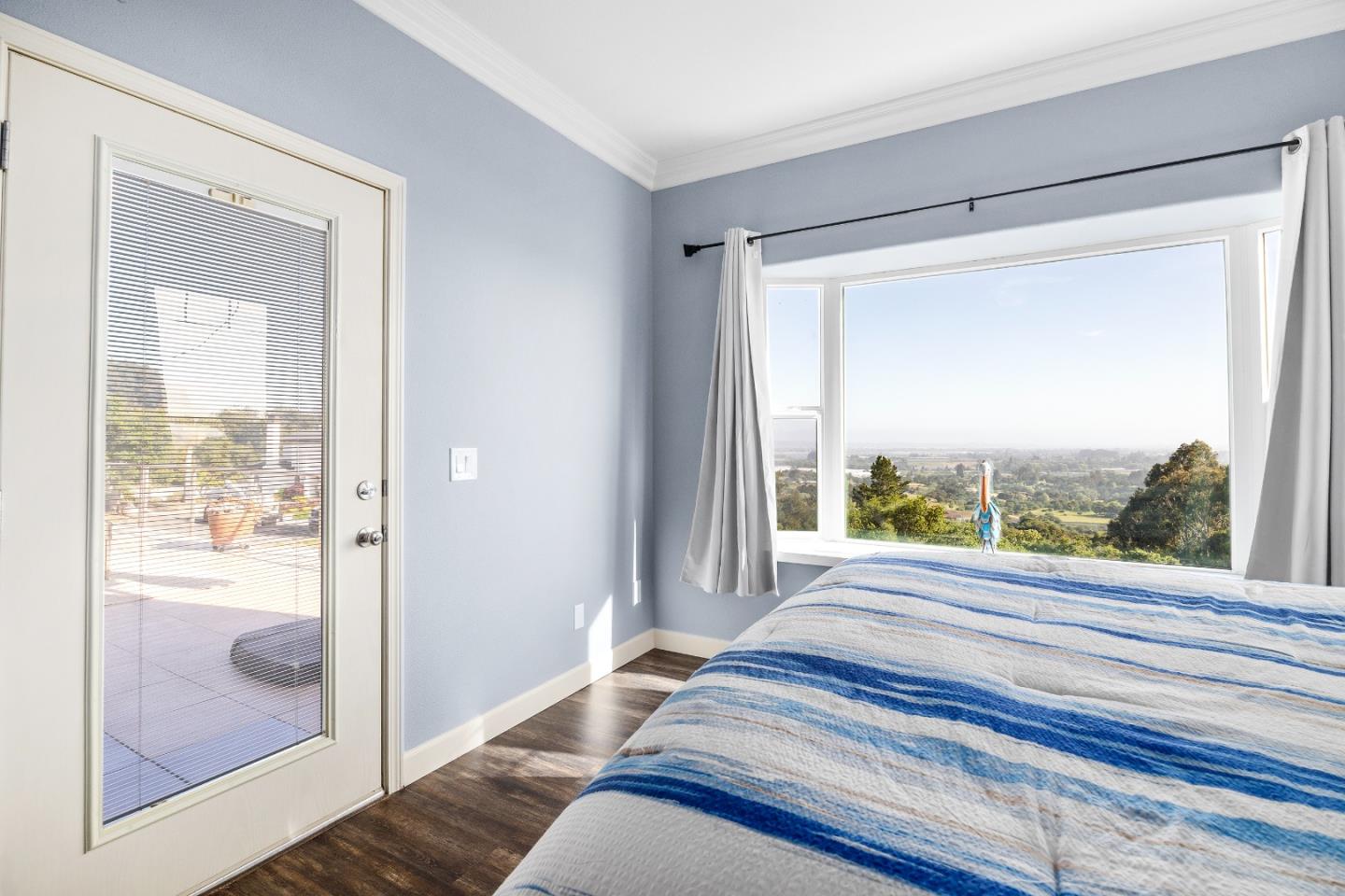 Detail Gallery Image 31 of 62 For 960 Smith Rd, Watsonville,  CA 95076 - 6 Beds | 4 Baths