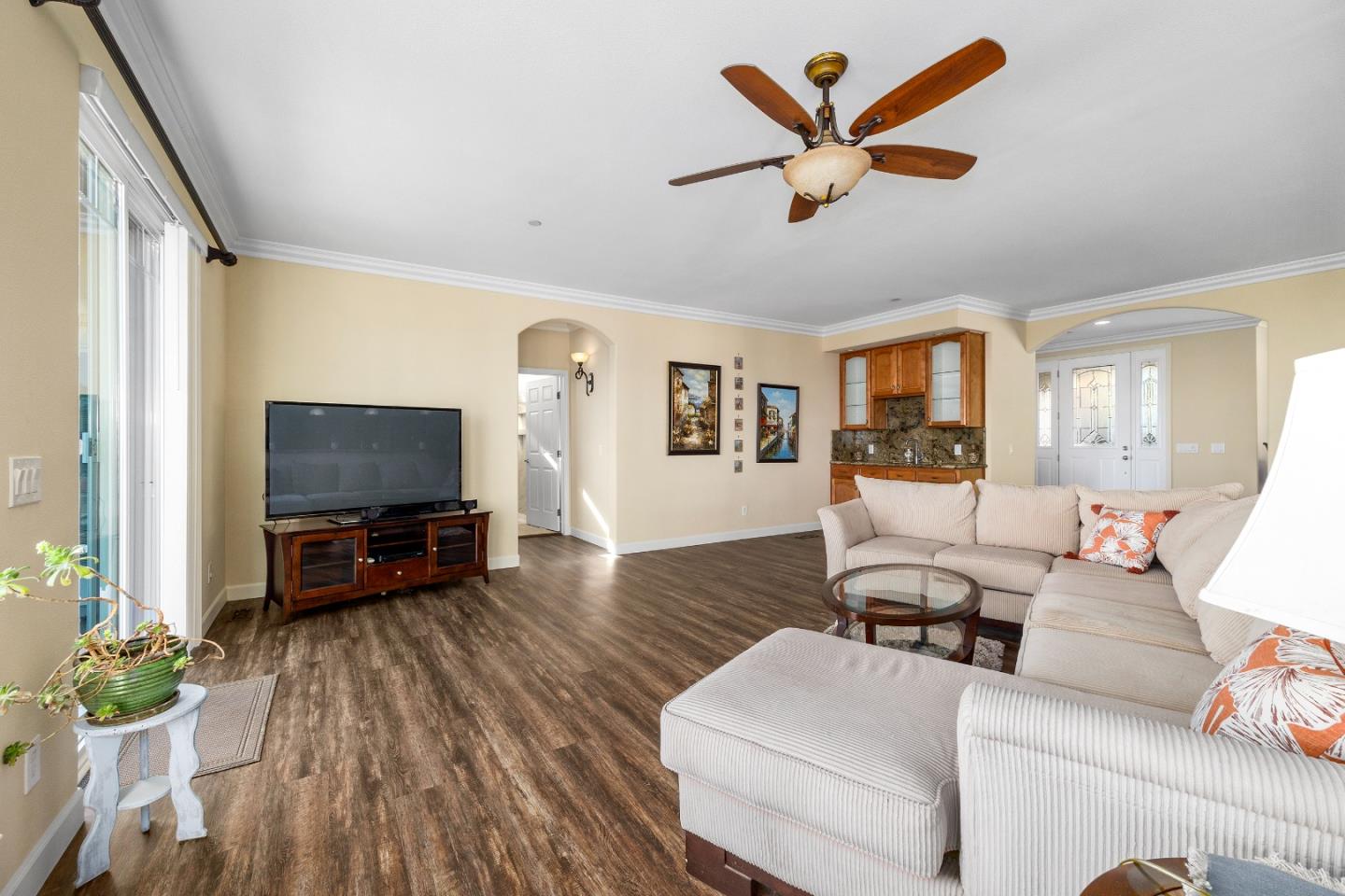 Detail Gallery Image 6 of 62 For 960 Smith Rd, Watsonville,  CA 95076 - 6 Beds | 4 Baths