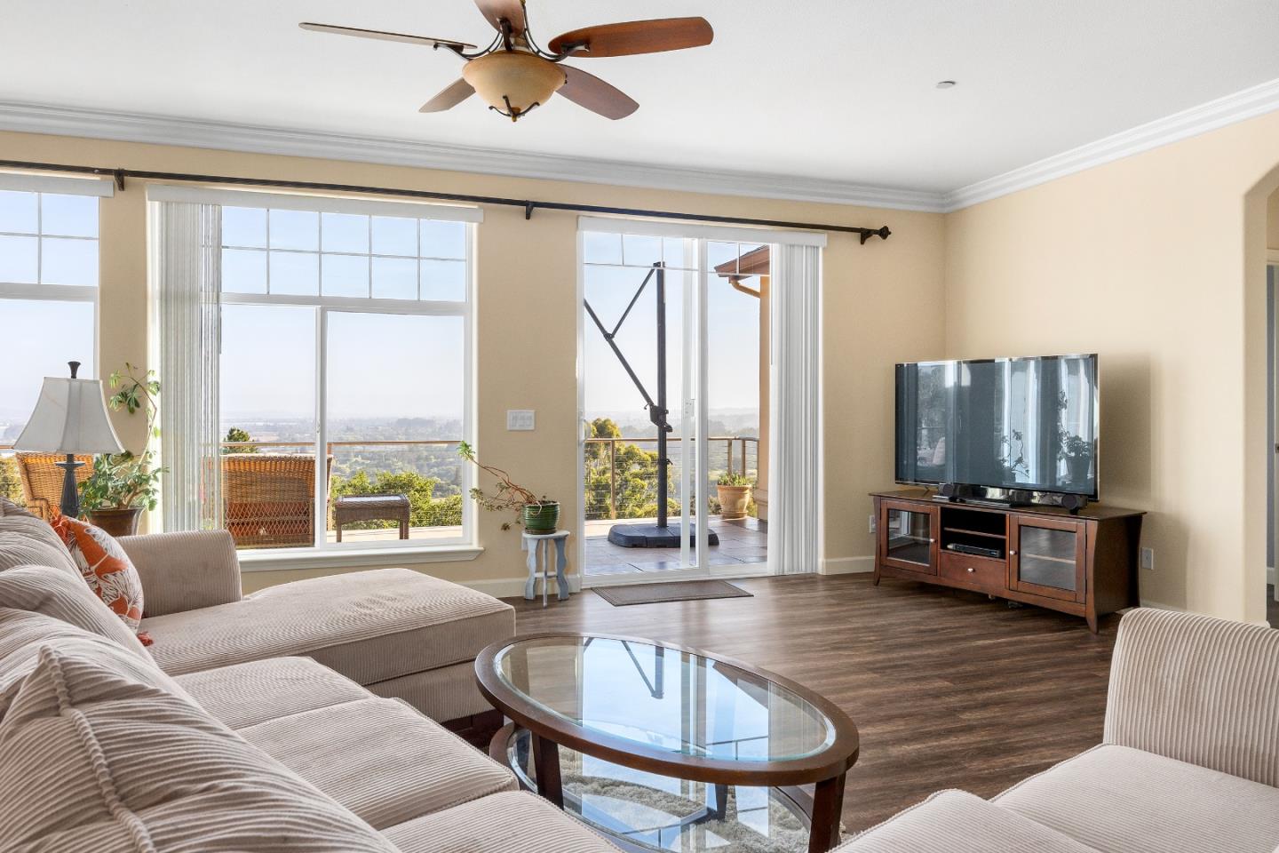 Detail Gallery Image 8 of 62 For 960 Smith Rd, Watsonville,  CA 95076 - 6 Beds | 4 Baths