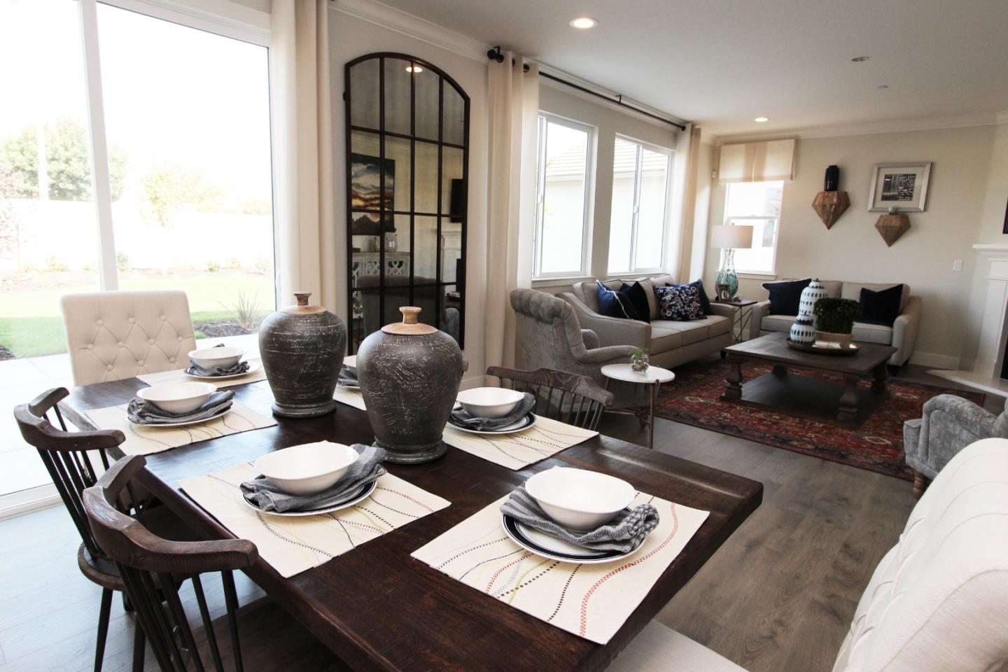 Detail Gallery Image 12 of 32 For 1660 Dolomite Dr #5,  Los Banos,  CA 93635 - 5 Beds | 3 Baths