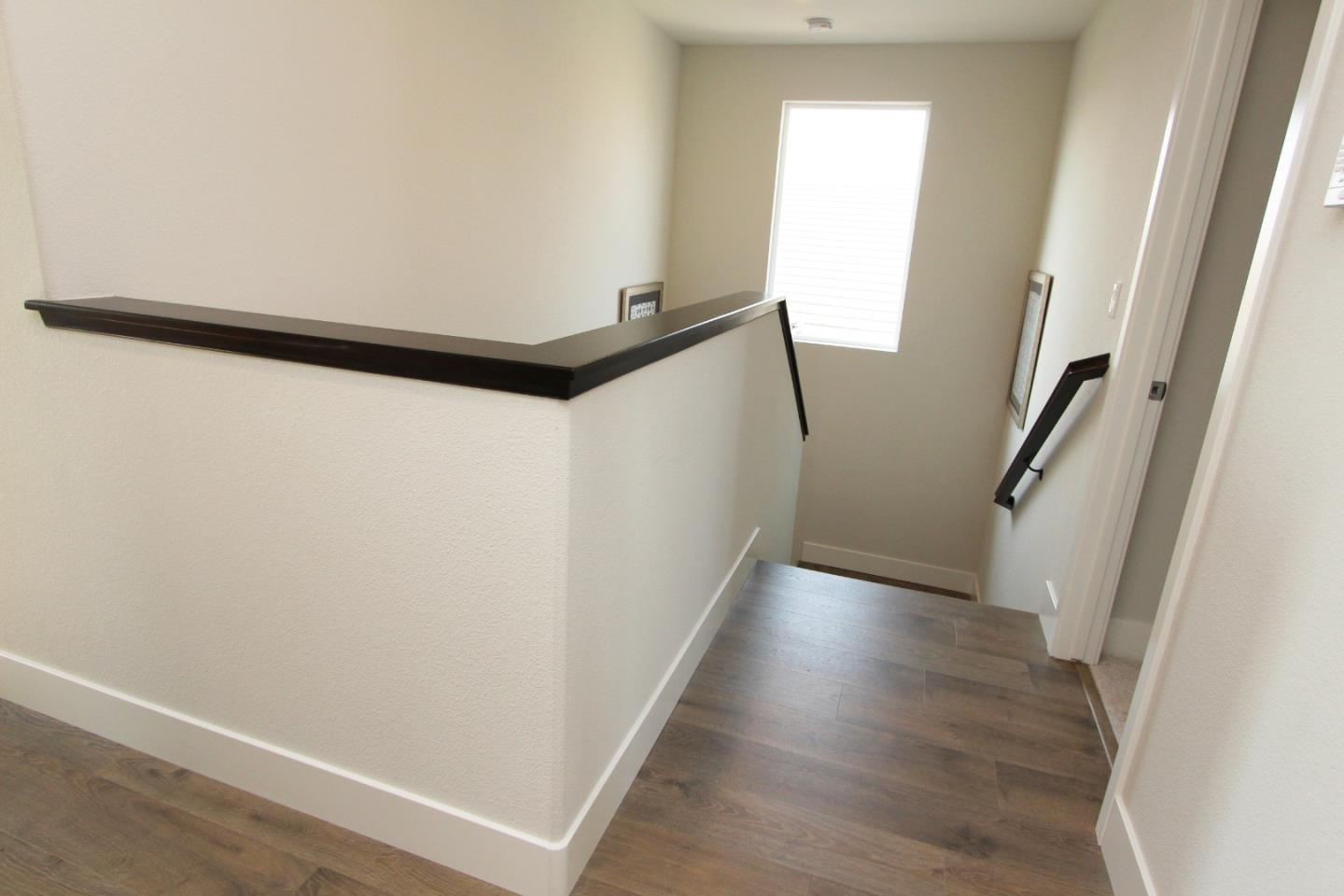 Detail Gallery Image 16 of 32 For 1660 Dolomite Dr #5,  Los Banos,  CA 93635 - 5 Beds | 3 Baths
