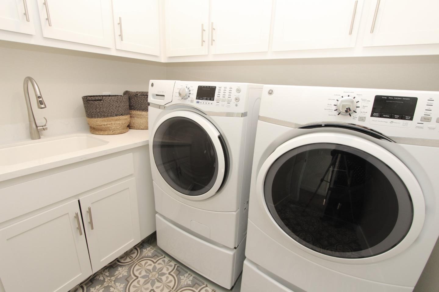 Detail Gallery Image 18 of 32 For 1660 Dolomite Dr #5,  Los Banos,  CA 93635 - 5 Beds | 3 Baths