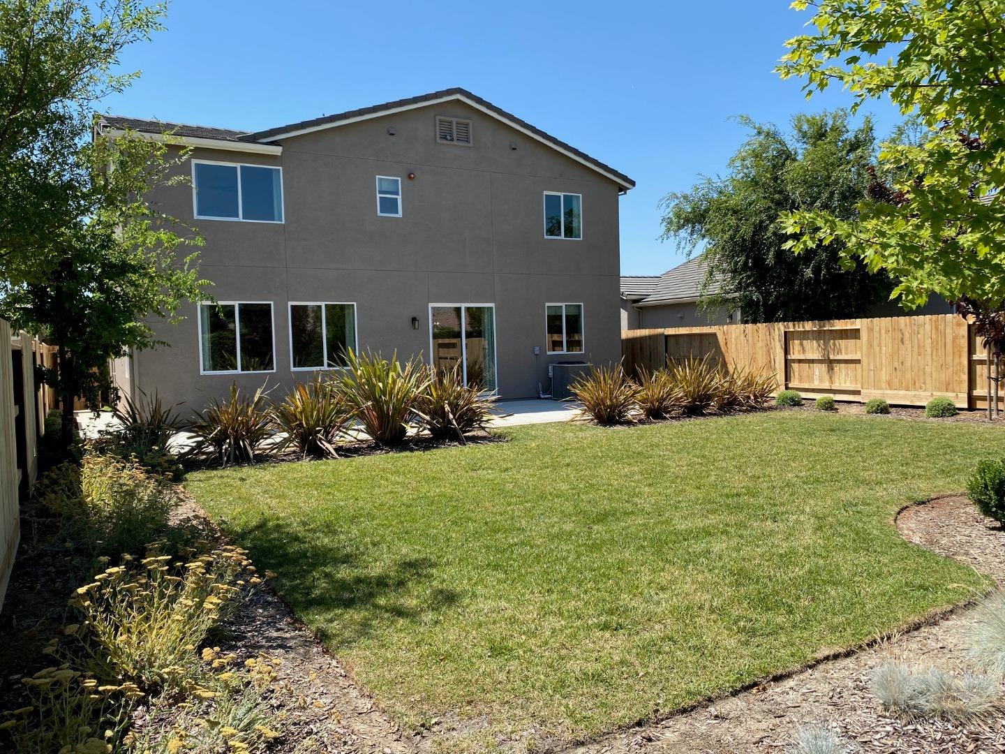 Detail Gallery Image 32 of 32 For 1660 Dolomite Dr #5,  Los Banos,  CA 93635 - 5 Beds | 3 Baths