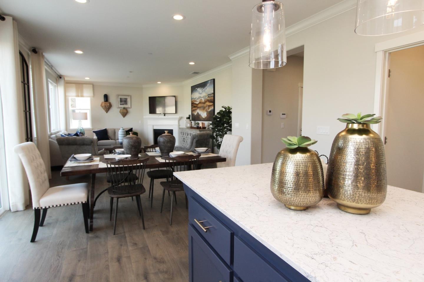 Detail Gallery Image 8 of 32 For 1660 Dolomite Dr #5,  Los Banos,  CA 93635 - 5 Beds | 3 Baths