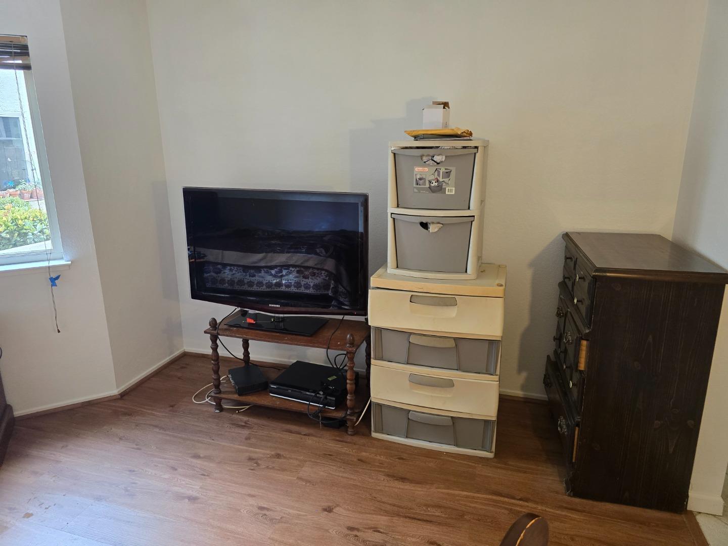 Detail Gallery Image 18 of 26 For 2416 N Main St #B,  Salinas,  CA 93906 - 2 Beds | 1/1 Baths