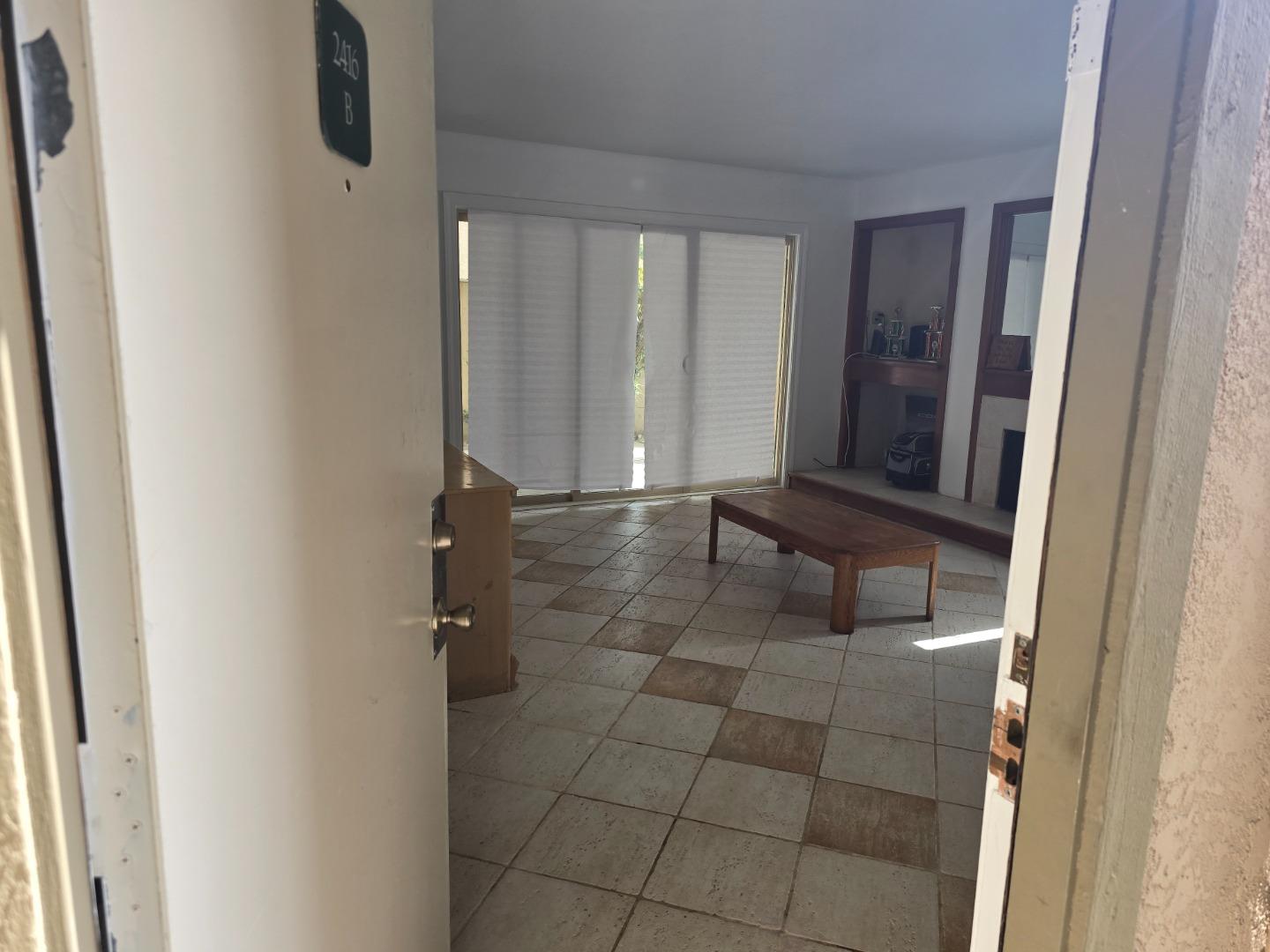 Detail Gallery Image 2 of 26 For 2416 N Main St #B,  Salinas,  CA 93906 - 2 Beds | 1/1 Baths