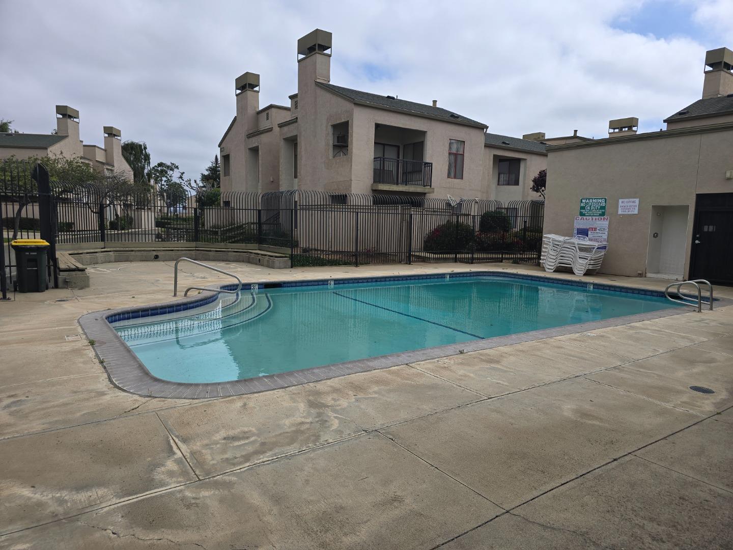 Detail Gallery Image 21 of 26 For 2416 N Main St #B,  Salinas,  CA 93906 - 2 Beds | 1/1 Baths