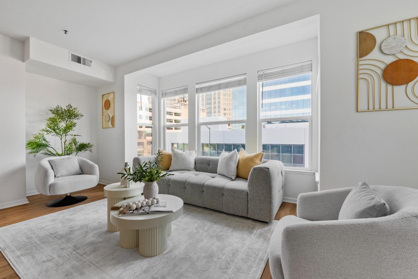 Detail Gallery Image 3 of 14 For 655 12th St #205,  Oakland,  CA 94607 - 2 Beds | 2 Baths