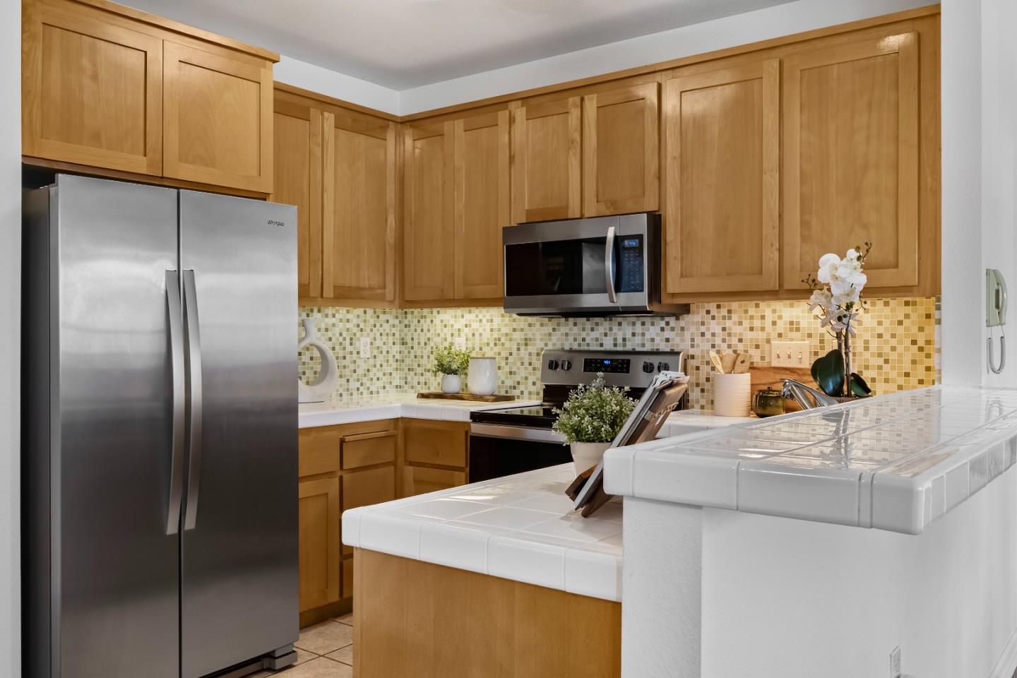 Detail Gallery Image 6 of 14 For 655 12th St #205,  Oakland,  CA 94607 - 2 Beds | 2 Baths