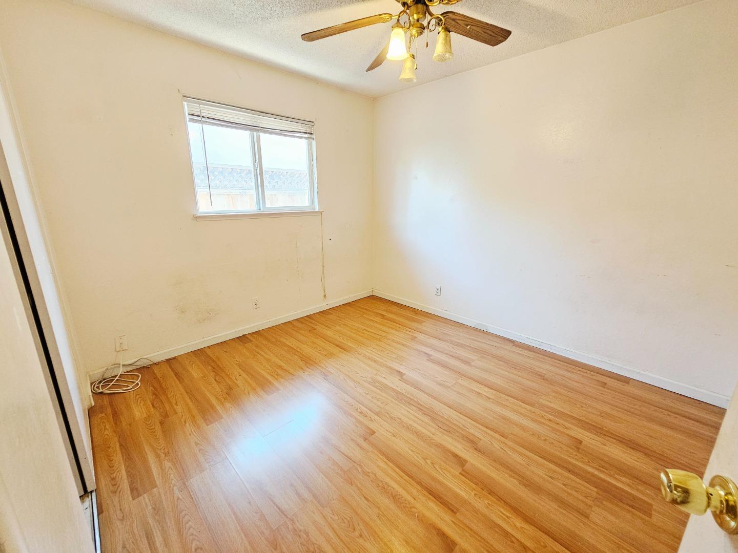 Detail Gallery Image 17 of 25 For 227 Whirlaway Dr, San Jose,  CA 95111 - 4 Beds | 2 Baths