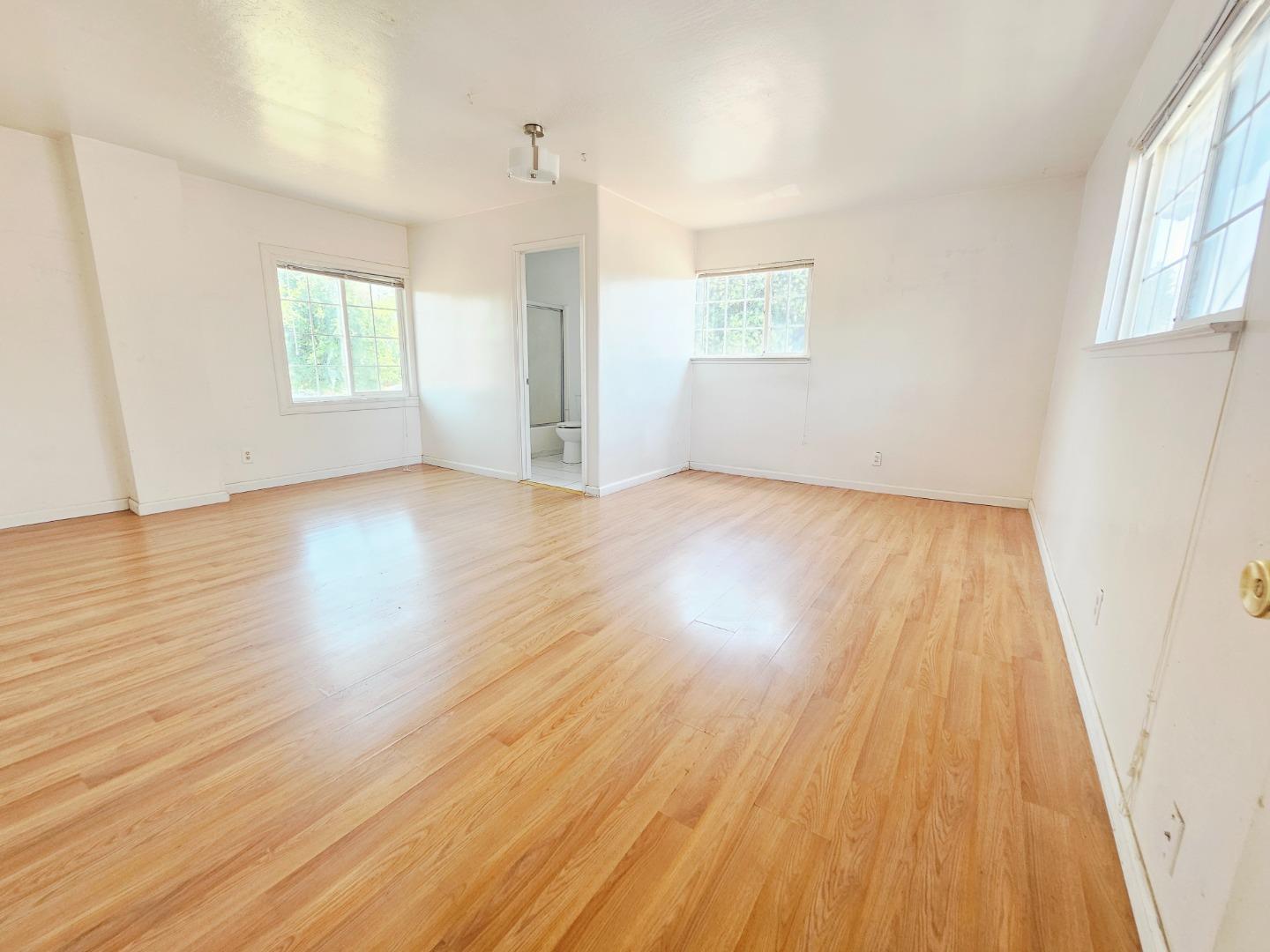 Detail Gallery Image 9 of 25 For 227 Whirlaway Dr, San Jose,  CA 95111 - 4 Beds | 2 Baths