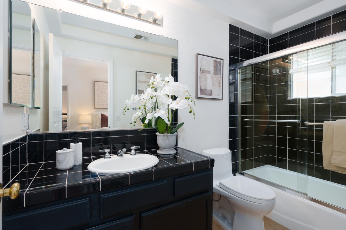 Detail Gallery Image 39 of 77 For 1114 S Winchester Blvd, San Jose,  CA 95128 - 2 Beds | 2 Baths