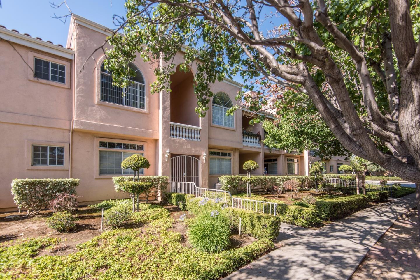 Detail Gallery Image 63 of 77 For 1114 S Winchester Blvd, San Jose,  CA 95128 - 2 Beds | 2 Baths
