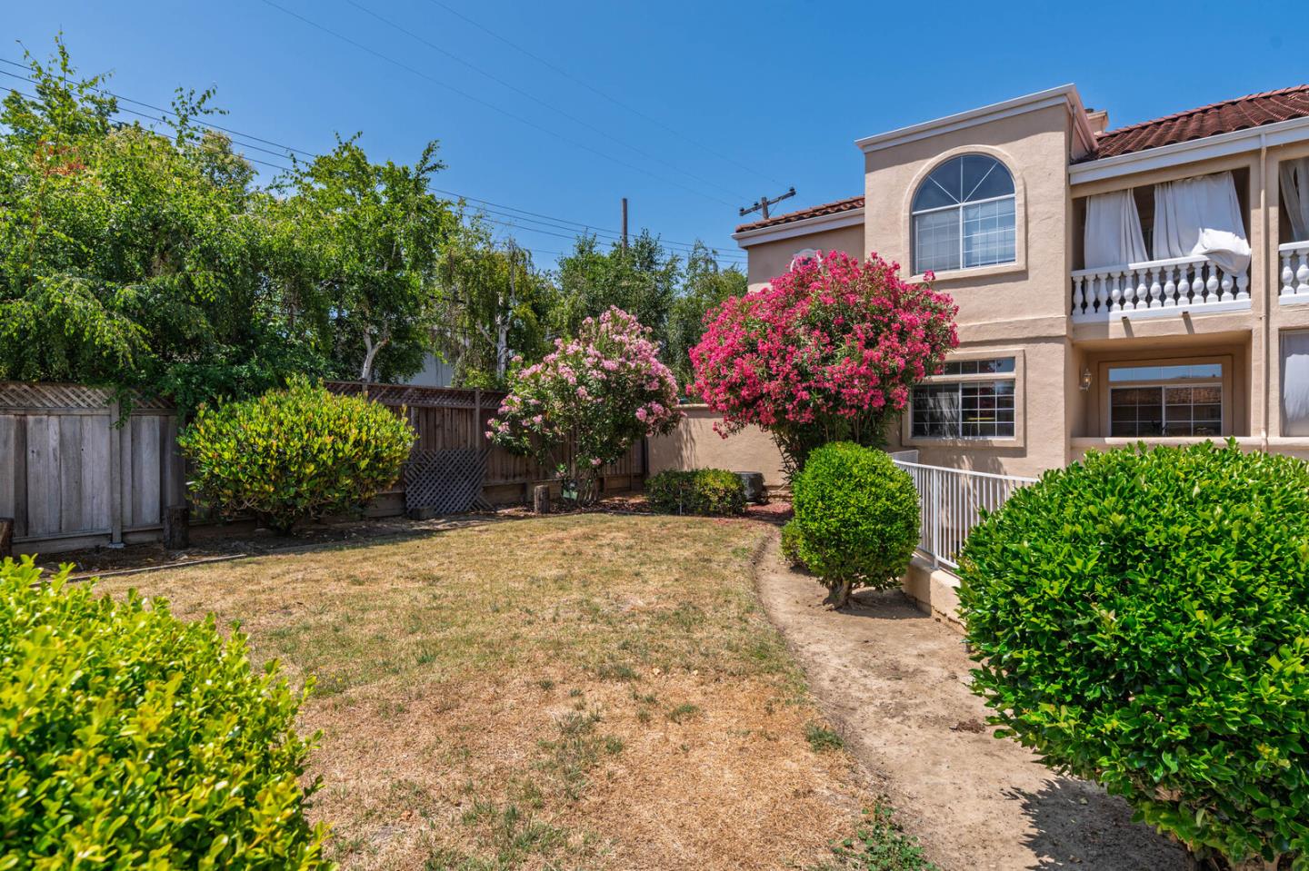 Detail Gallery Image 65 of 77 For 1114 S Winchester Blvd, San Jose,  CA 95128 - 2 Beds | 2 Baths