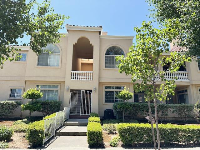 Detail Gallery Image 71 of 77 For 1114 S Winchester Blvd, San Jose,  CA 95128 - 2 Beds | 2 Baths