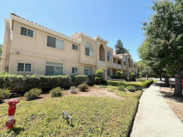 Detail Gallery Image 73 of 77 For 1114 S Winchester Blvd, San Jose,  CA 95128 - 2 Beds | 2 Baths