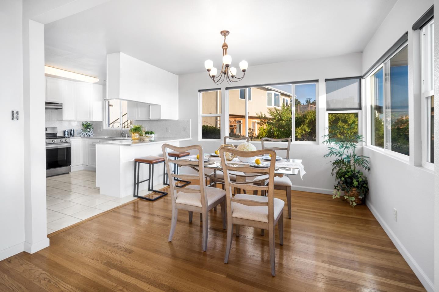 Detail Gallery Image 14 of 40 For 2735 Del Monte Ave, El Cerrito,  CA 94530 - 6 Beds | 4 Baths