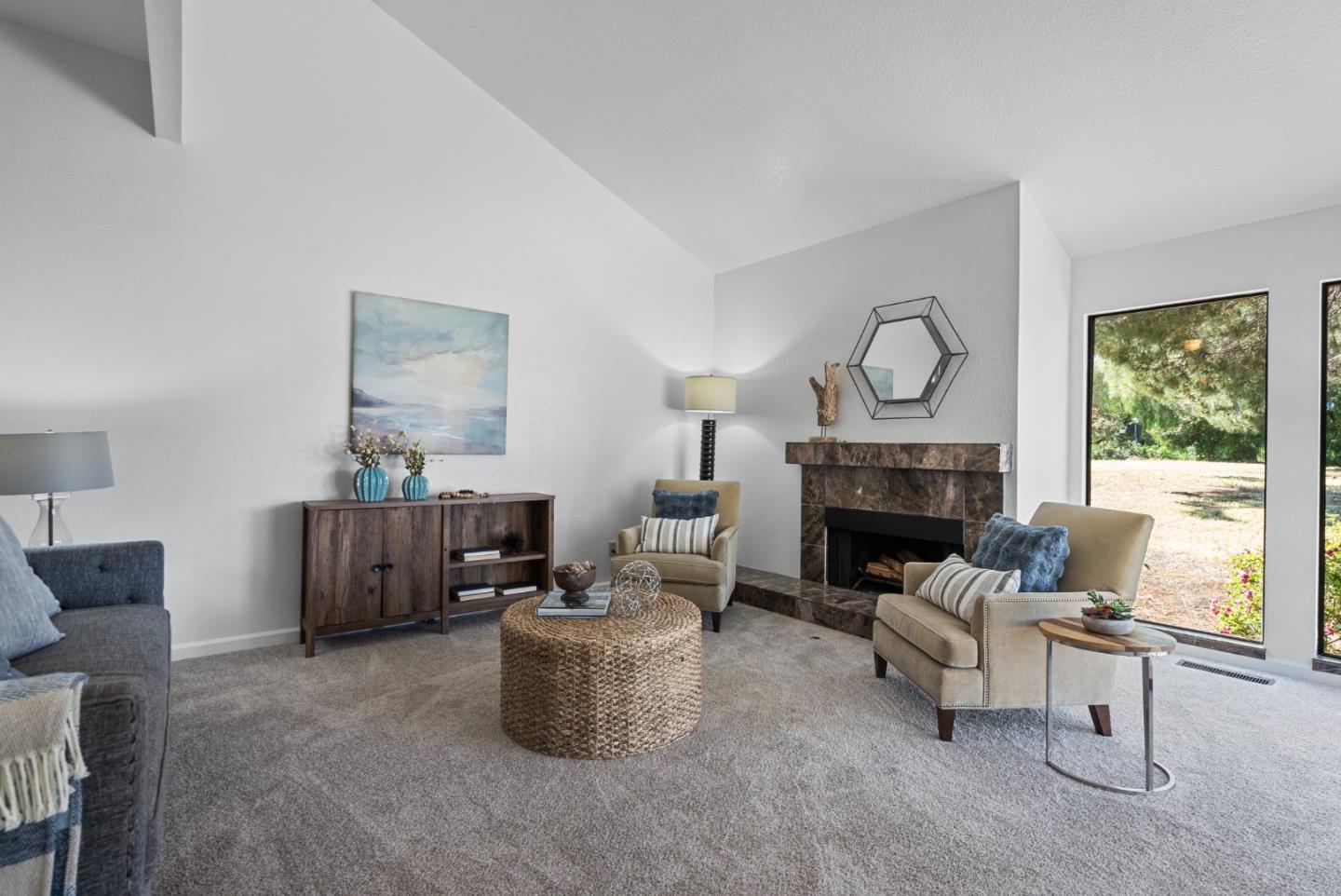 Detail Gallery Image 13 of 44 For 30 Joes Ln, Hollister,  CA 95023 - 2 Beds | 2/1 Baths