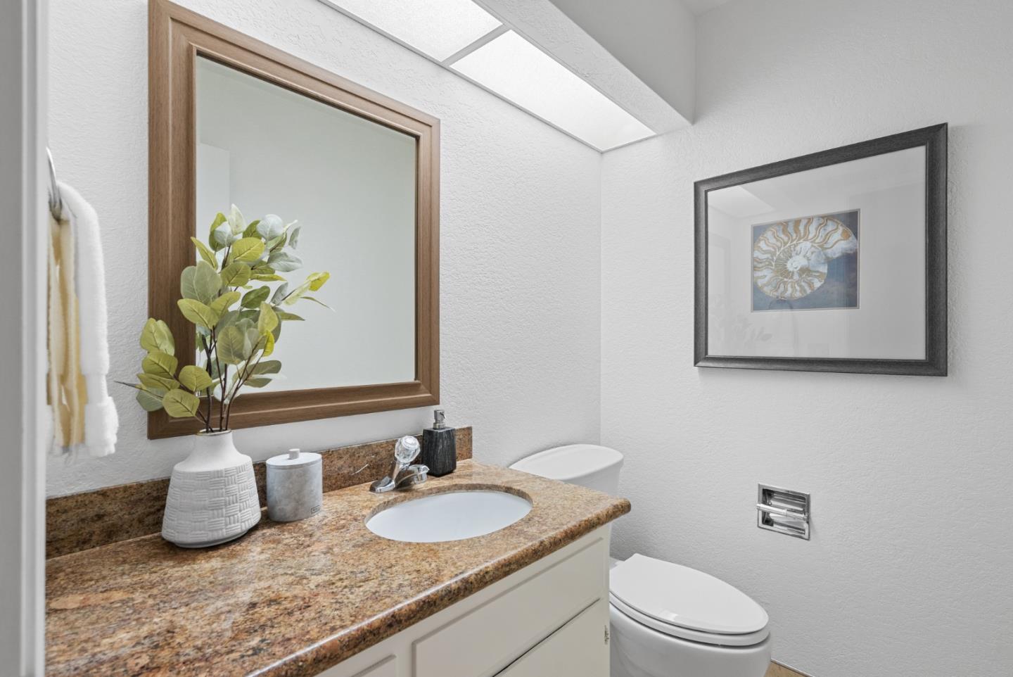 Detail Gallery Image 23 of 44 For 30 Joes Ln, Hollister,  CA 95023 - 2 Beds | 2/1 Baths